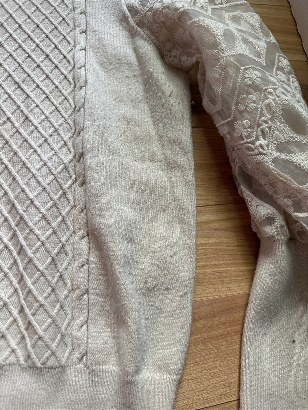 Women's Cream Lace-Sleeve Cable Knit Sweater - Picture 2 of 6
